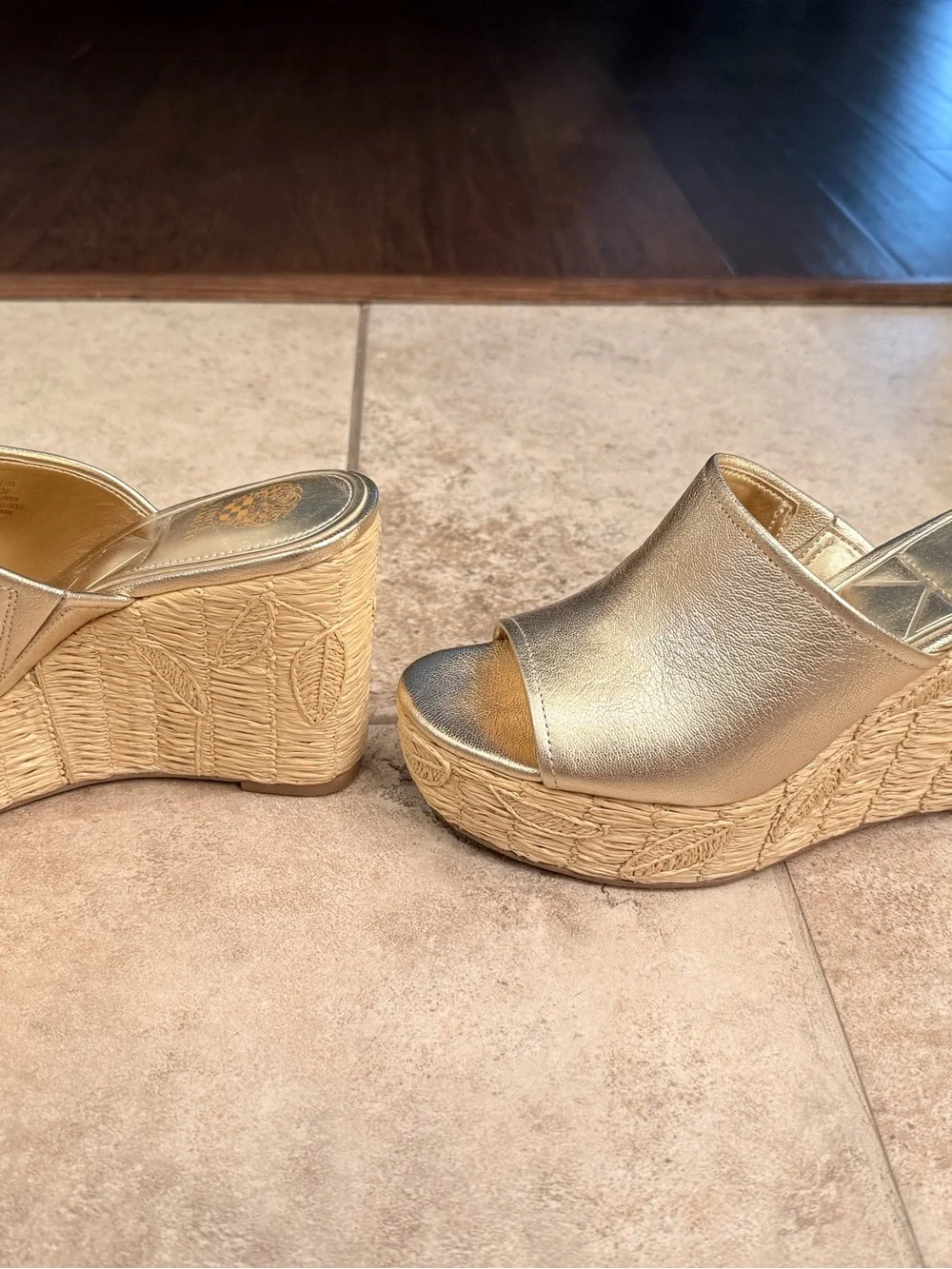 Vince Camuto, size 8 Gold Leather Slide Mules - Women's Open Toe Heels